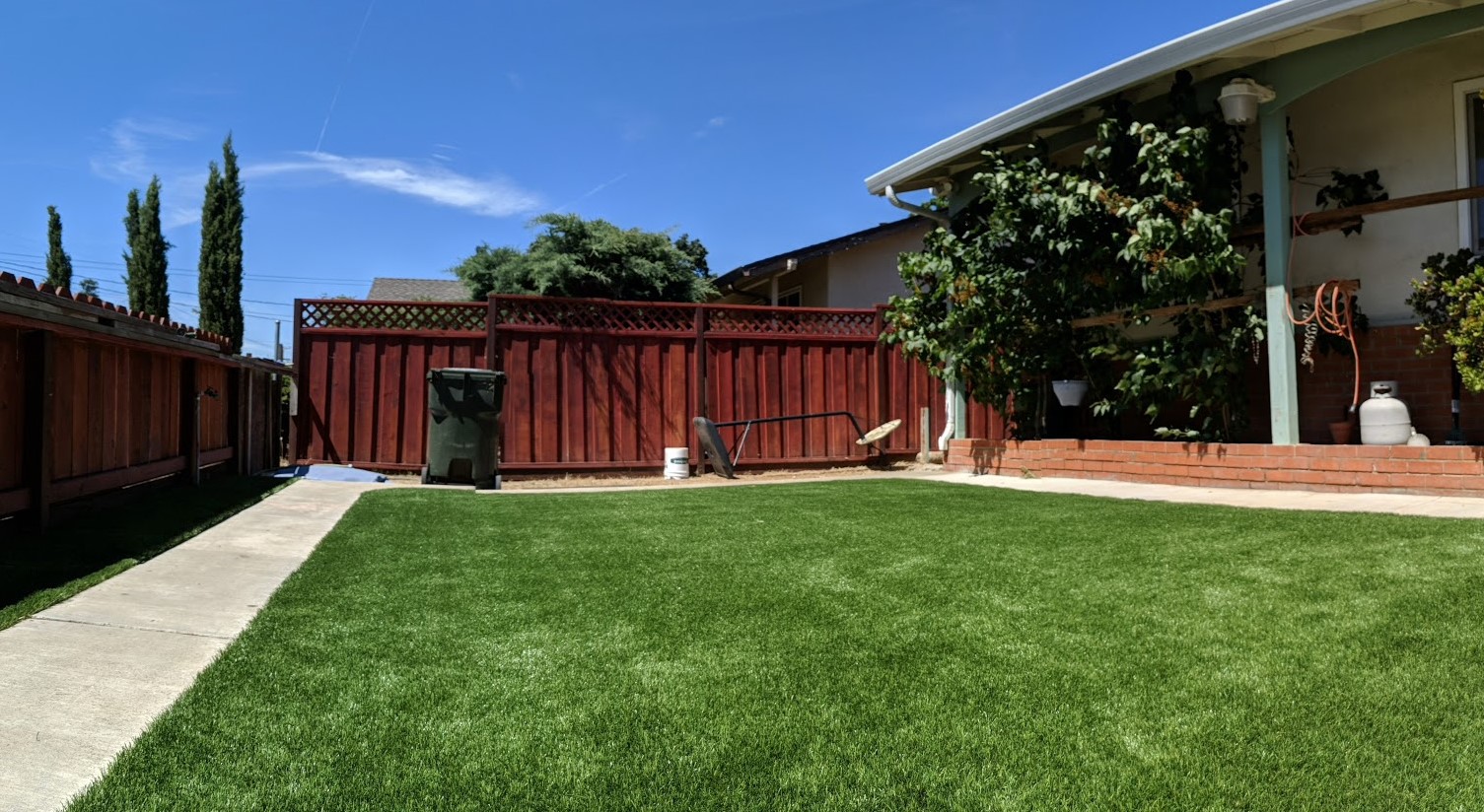 artificial grass in dubai